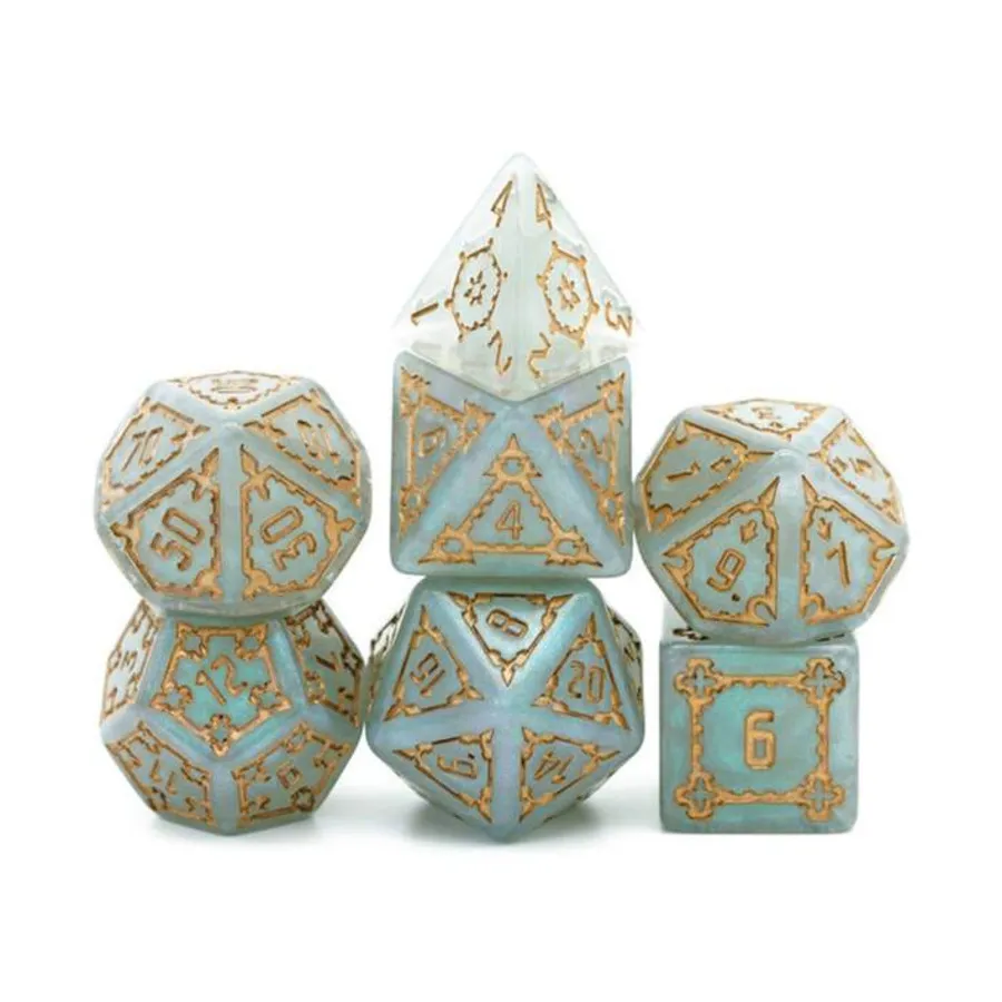 

Огромный полигональный набор — серый замок с золотом (7), Dice Sets - Castle Dice