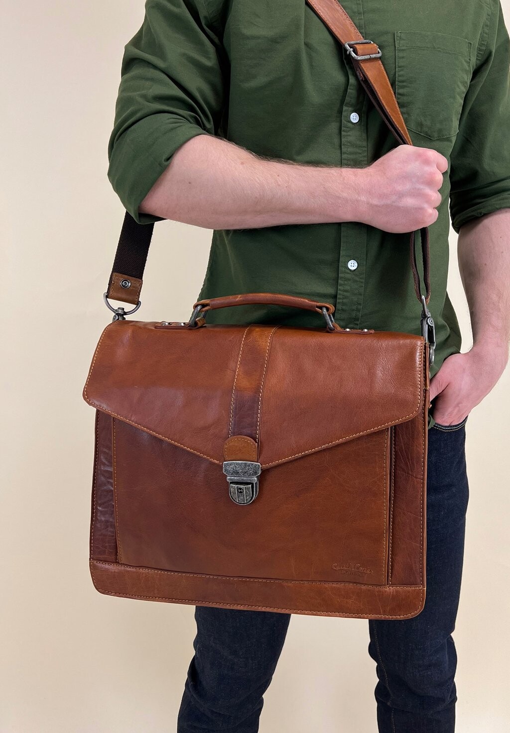 

Портфель PAXTON Gusti Leder, цвет honey brown