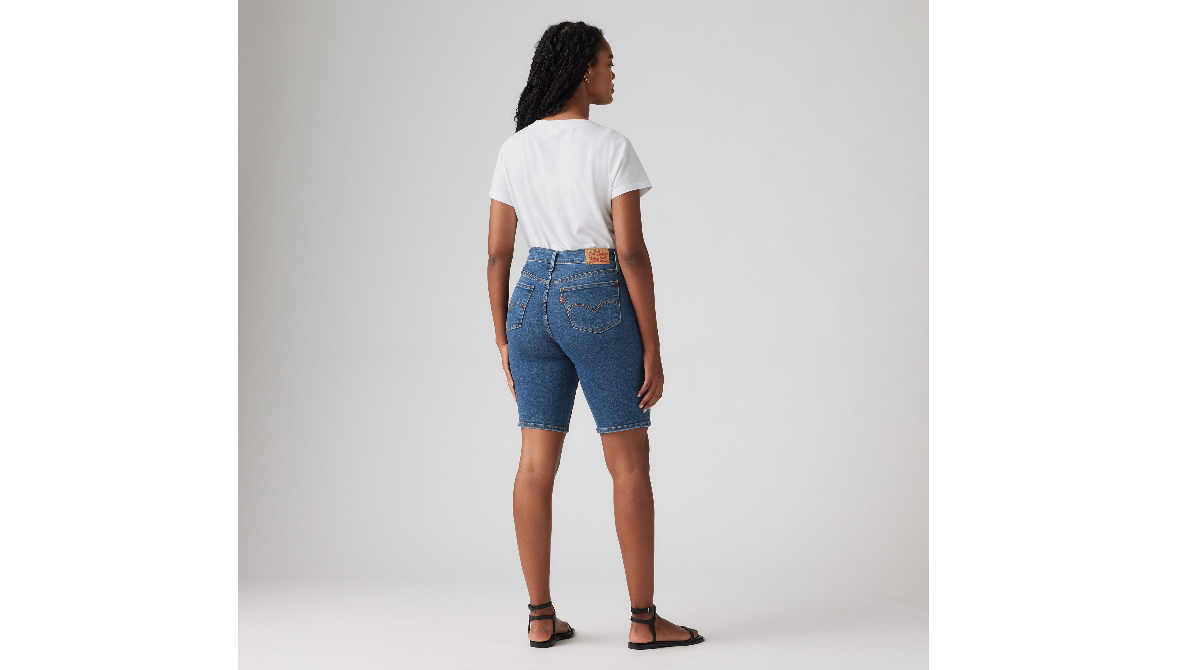 Формирующие женские шорты-бермуды Levi's, цвет Clever Girl Short - Dark Wash — фото 3