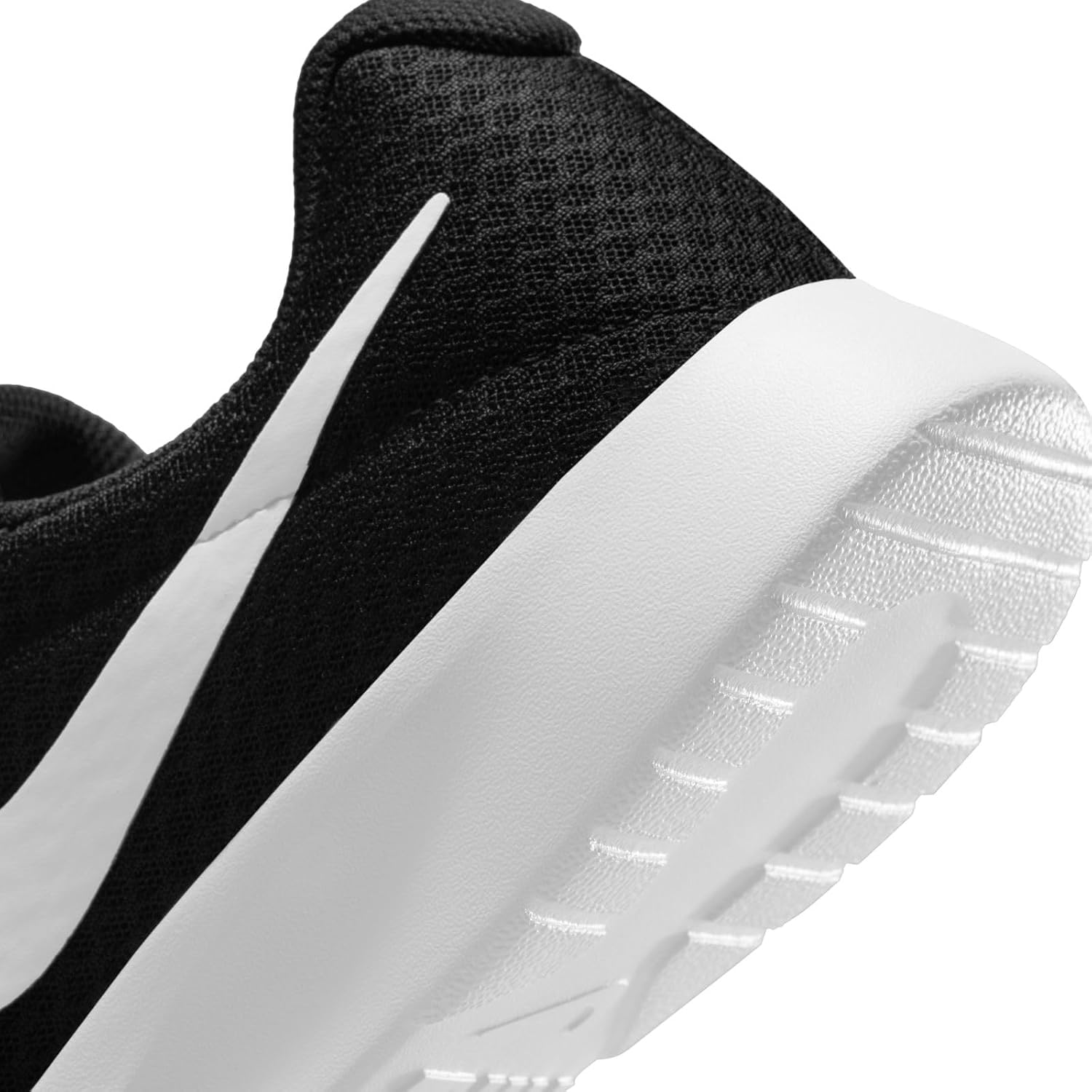 Женские кроссовки для бега Nike Tanjun, черный — фото 4