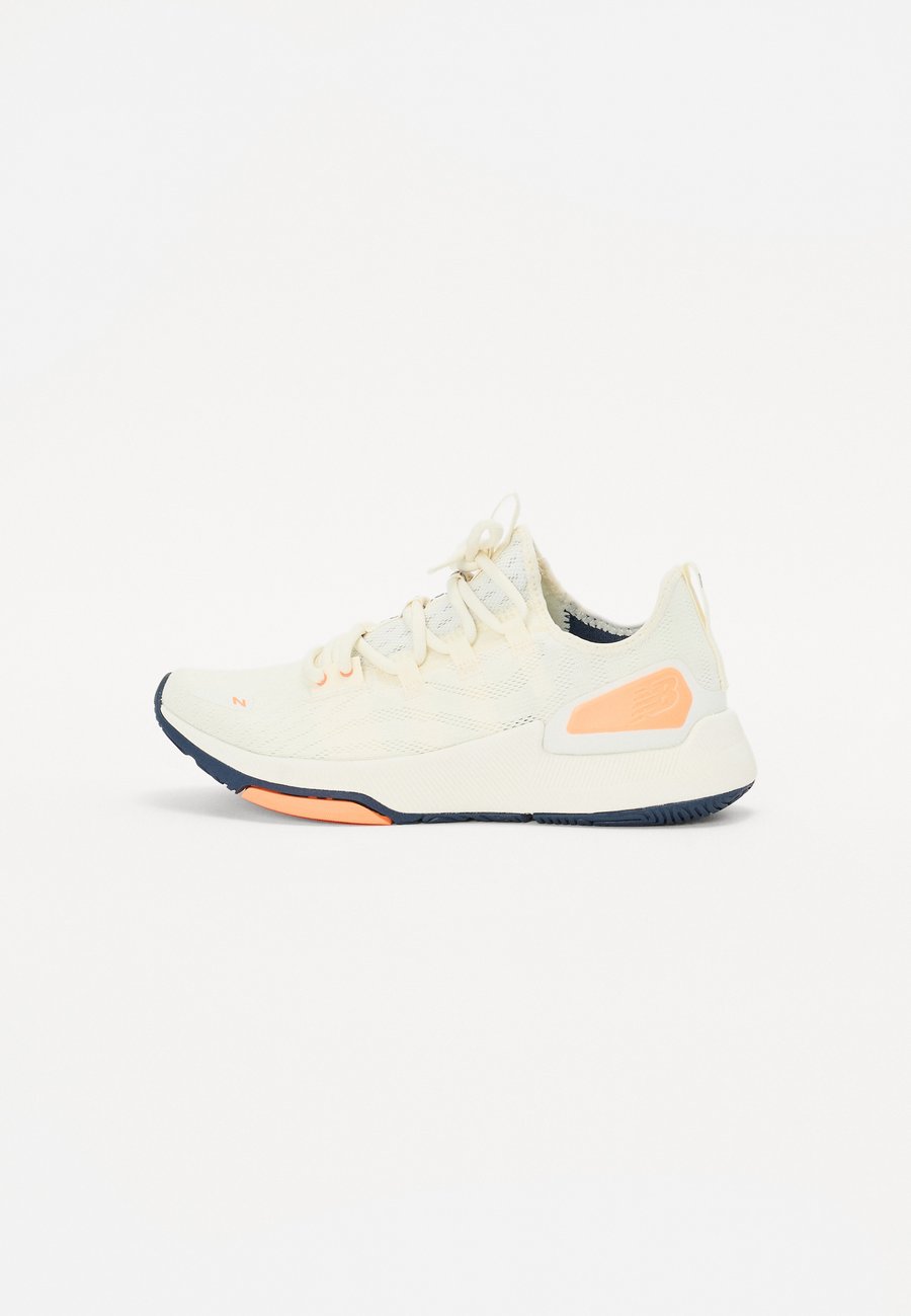 

Кроссовки New Balance FUELCELL TRAINER, White/Orange/White