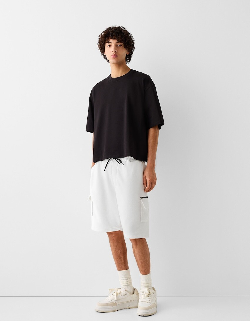 

Мягкие шорты-бермуды с карго Bershka, белый