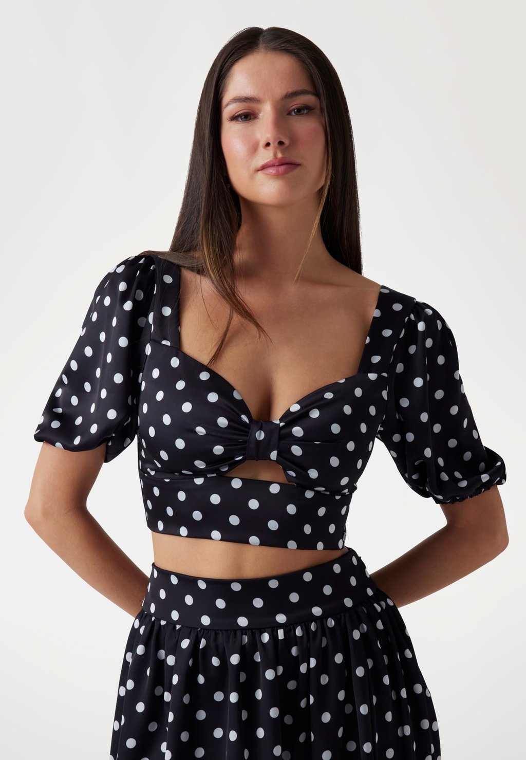 

Блуза Guess, черный