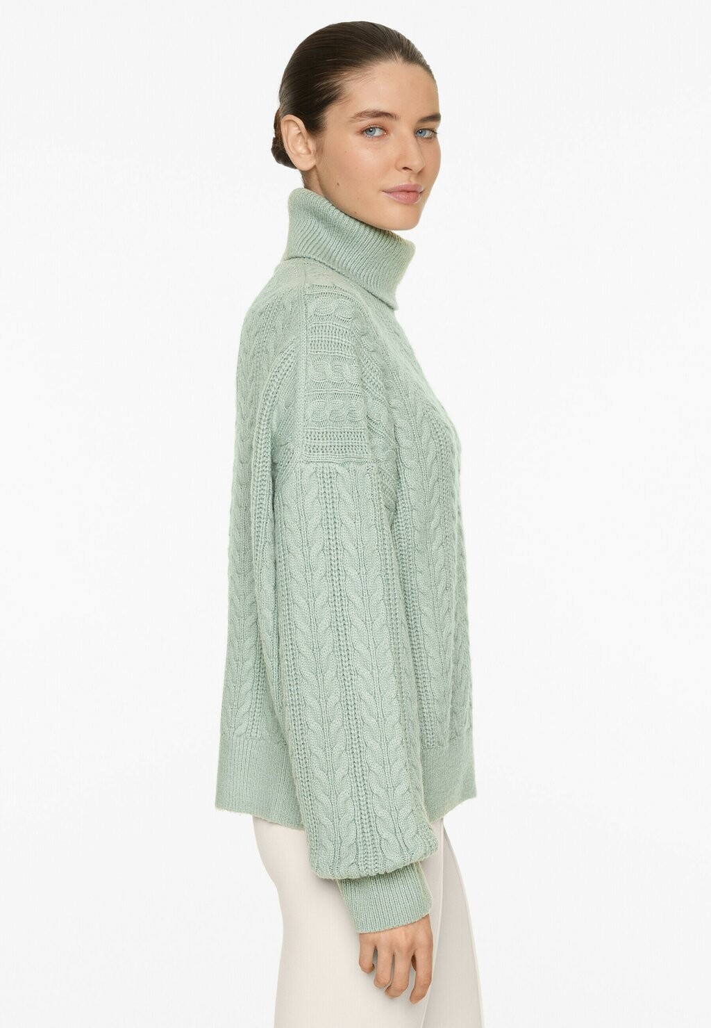 

Джемпер NECK CABLE OYSHO, зеленый