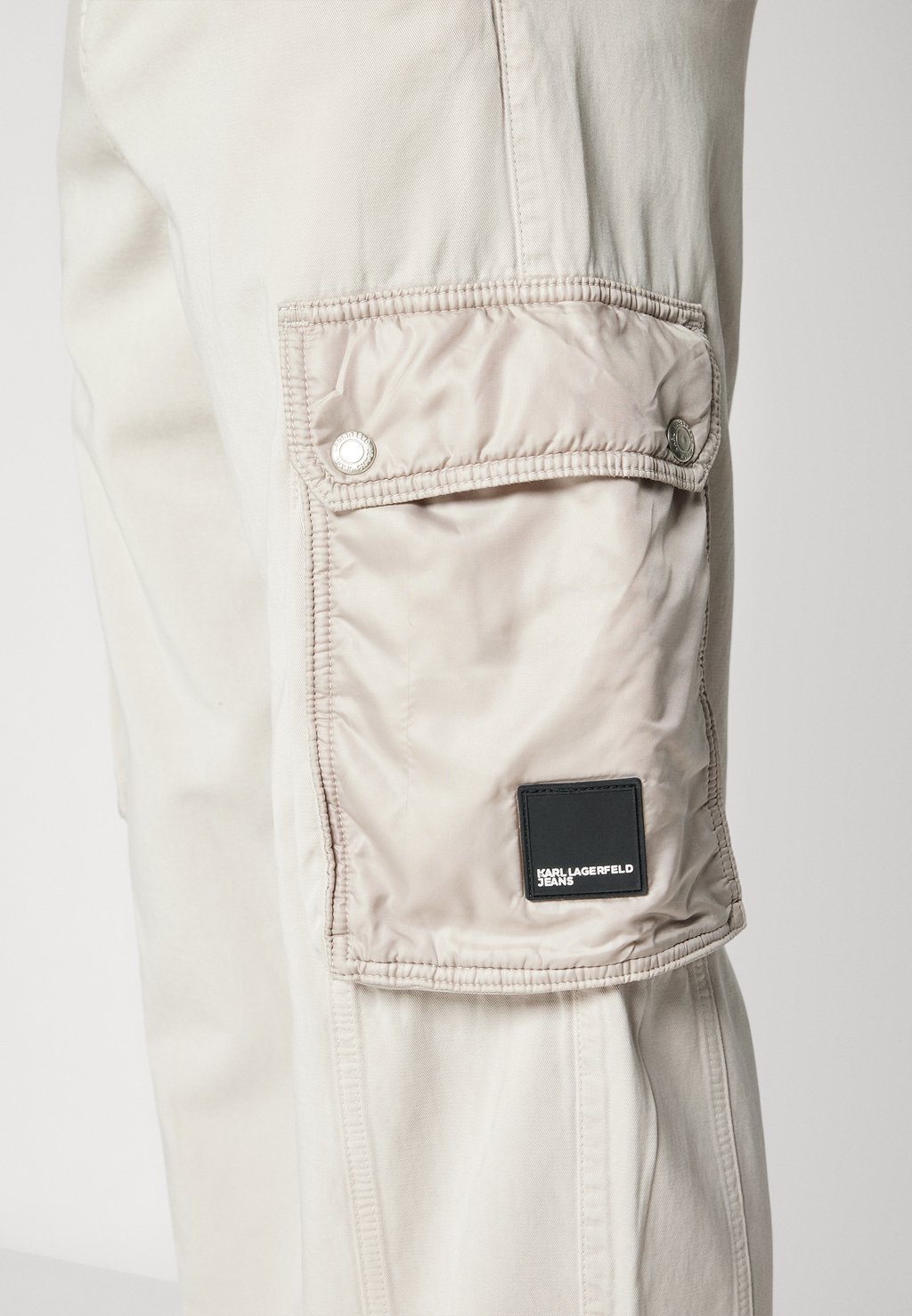 

Брюки с боковыми карманами Utility Pant Karl Lagerfeld, Whitecap серые