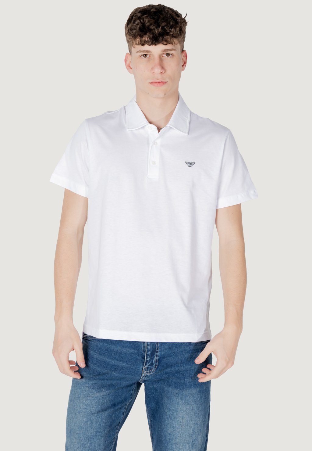 

Базовая футболка Emporio Armani, белый