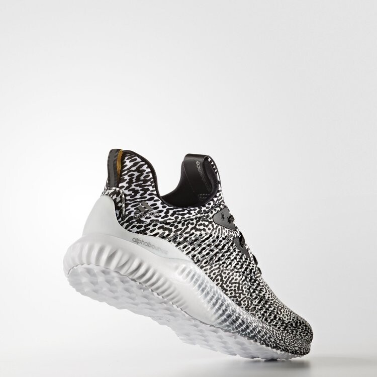 Кроссовки Adidas Wmns Alphabounce 'Motion Capture', черный — фото 3