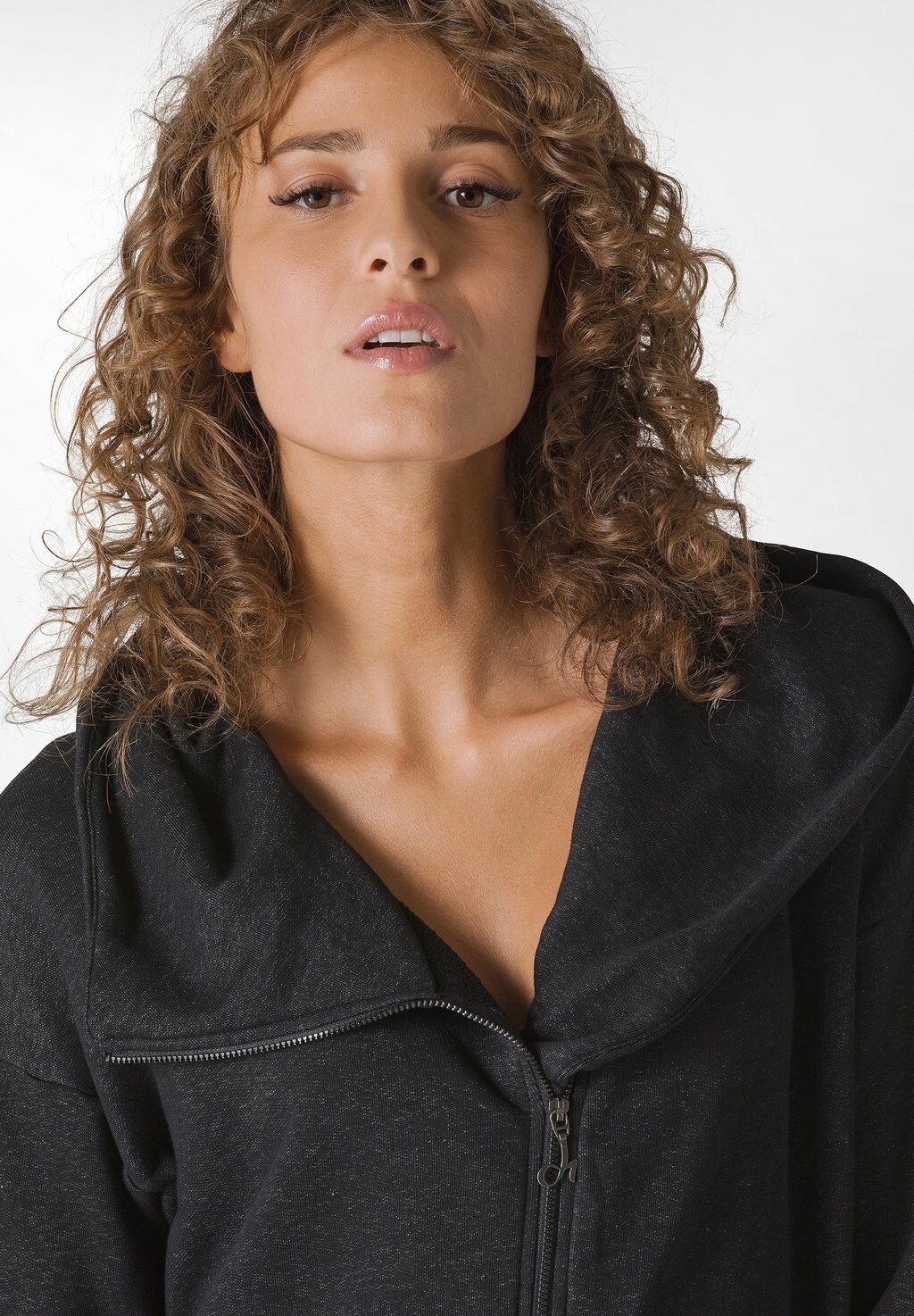 

Толстовка на молнии COMFORT FULL HOODIE Deha, черный