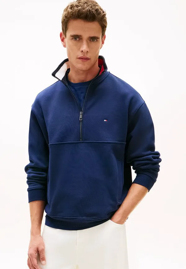

Джемпер-Толстовка с воротником из махровой ткани и половинной молнией, выполненный в стиле колор-блок. Tommy Hilfiger, Navy, Синий, Джемпер-Толстовка с воротником из махровой ткани и половинной молнией, выполненный в стиле колор-блок. Tommy Hilfiger, Navy