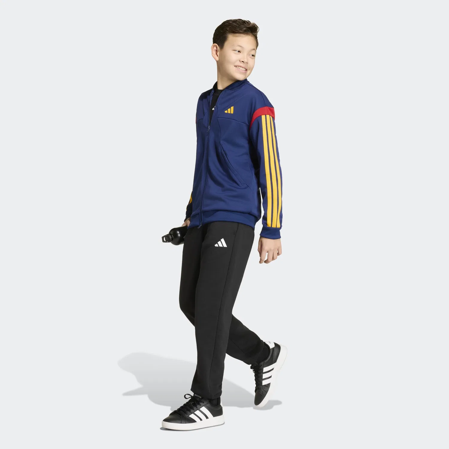 Спортивная куртка Adidas Sportswear синего цвета