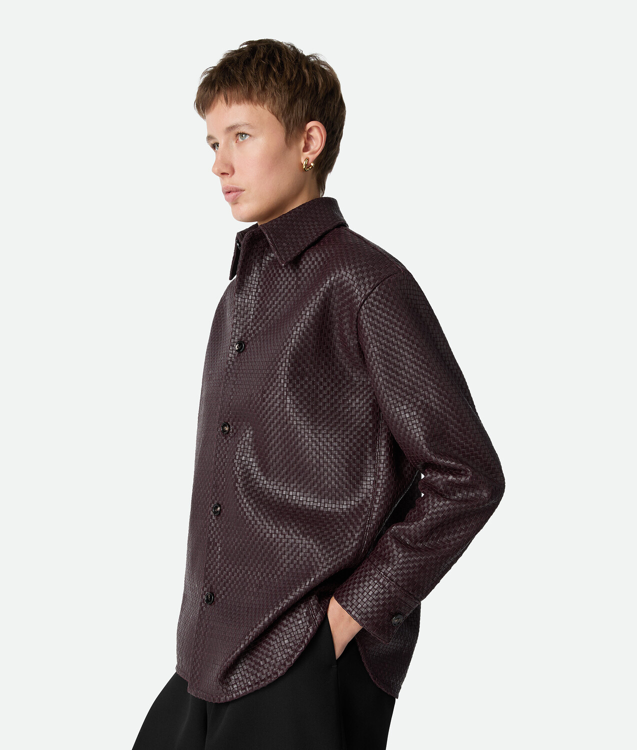 Мини-рубашка из плетеной кожи intrecciato BOTTEGA VENETA, темный бароло — фото 2