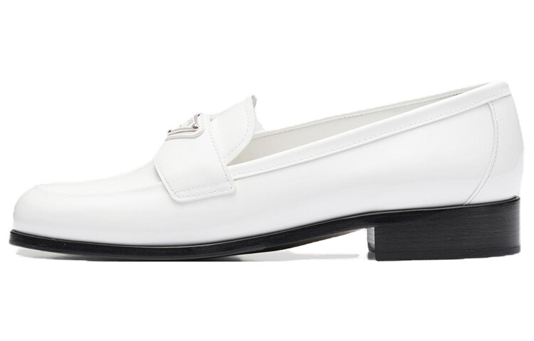 Туфли женские Prada, белый