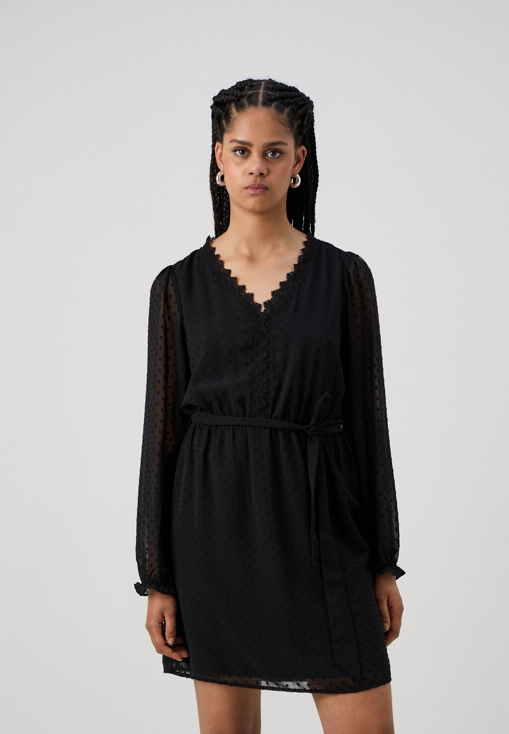 

Повседневное платье VIDOBBA V NECK DETAIL SHORT DRESS VILA, черный