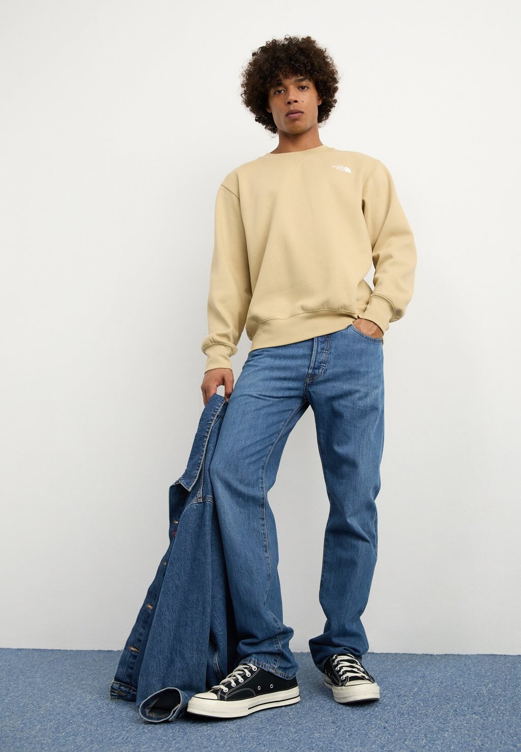 

Толстовка с капюшоном ESSENTIAL RELAXED CREW The North Face, хаки