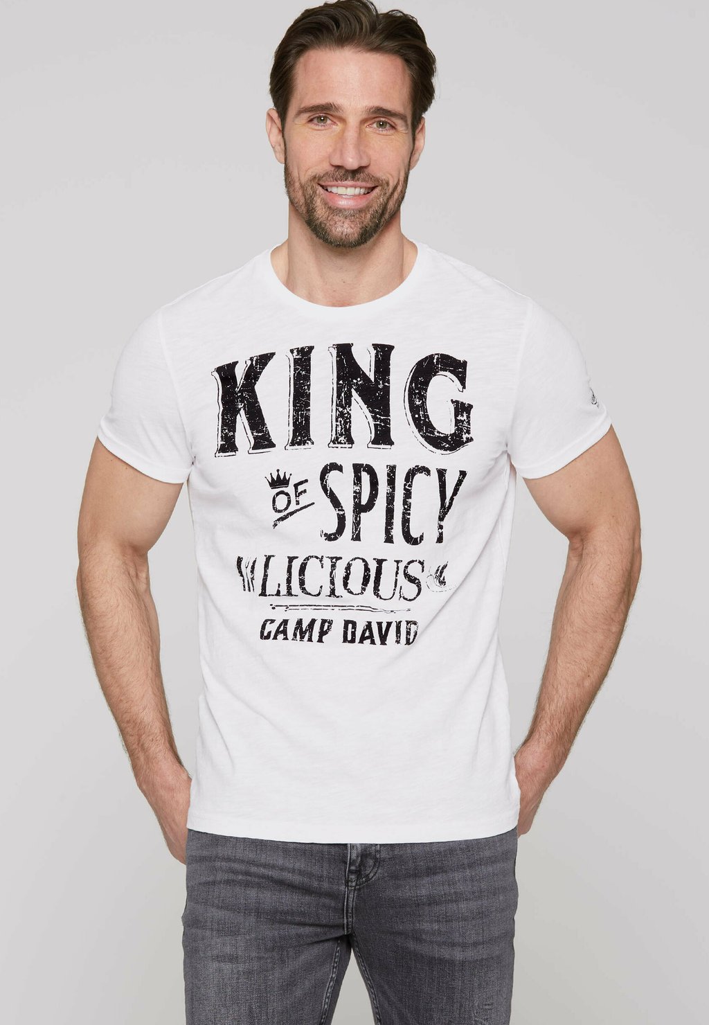 

Футболка с принтом MIT LABEL PRINT Camp David, белый