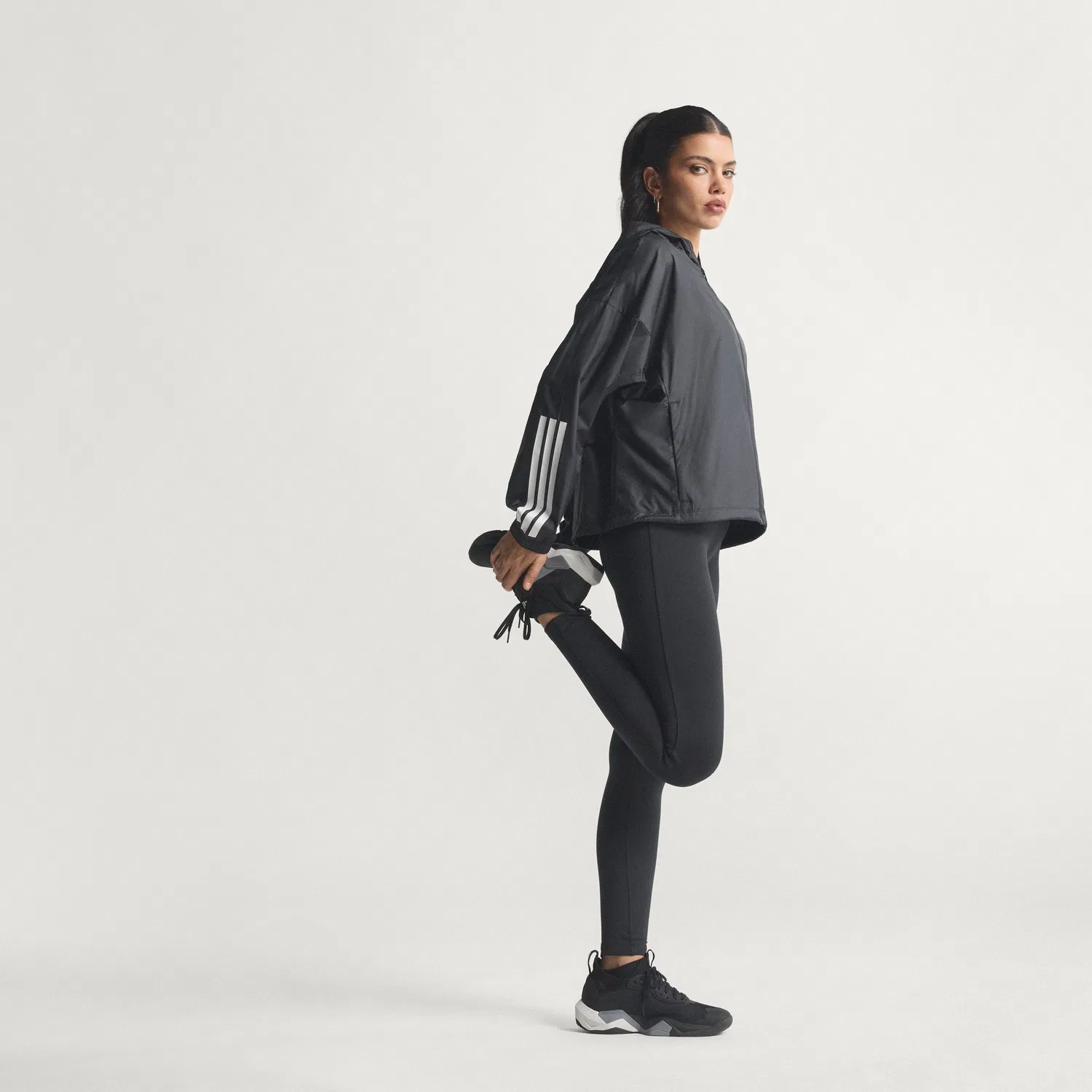 Женская ветровка Hyperglam 3-Stripes от Adidas — фото 3