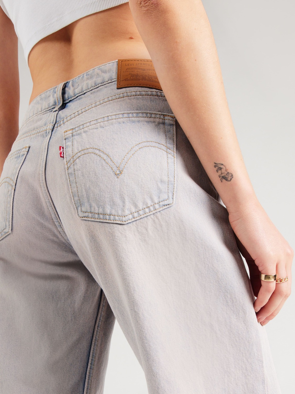 LEVI'S  Джинсы свободного кроя 'Low Loose Jeans' в пастельно-розовом цвете — фото 2