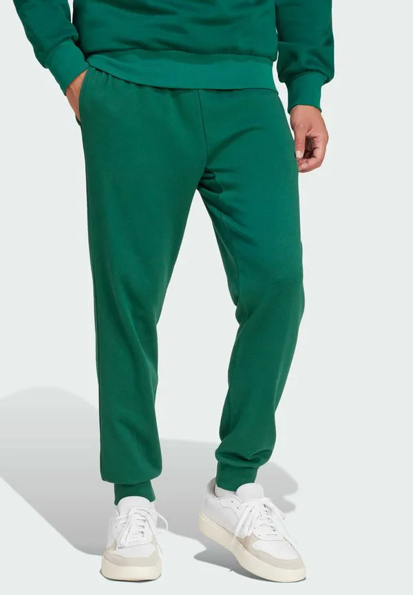 Основные элементы комфортного спортивного костюма: уютные штаны. Adidas Sportswear, Collegiate Green Black