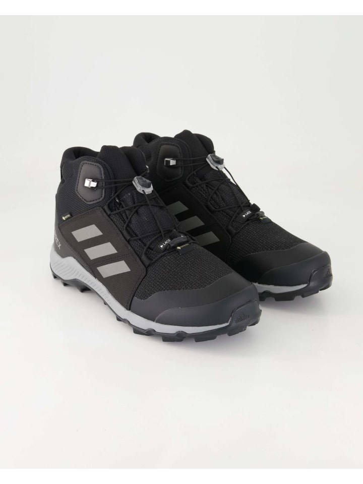 

Adidas Зимние ботинки черного цвета