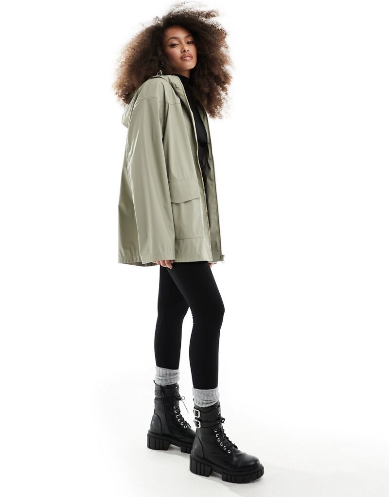 

Прорезиненный плащ серого цвета ASOS DESIGN