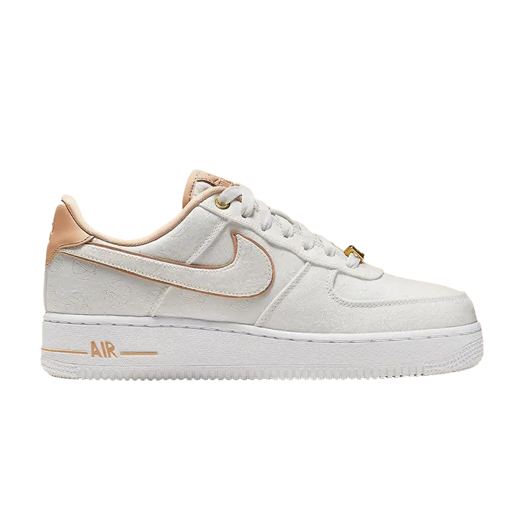 Кроссовки Nike Wmns Air Force 1 Low '07 Lux 'Basketball Print', белый