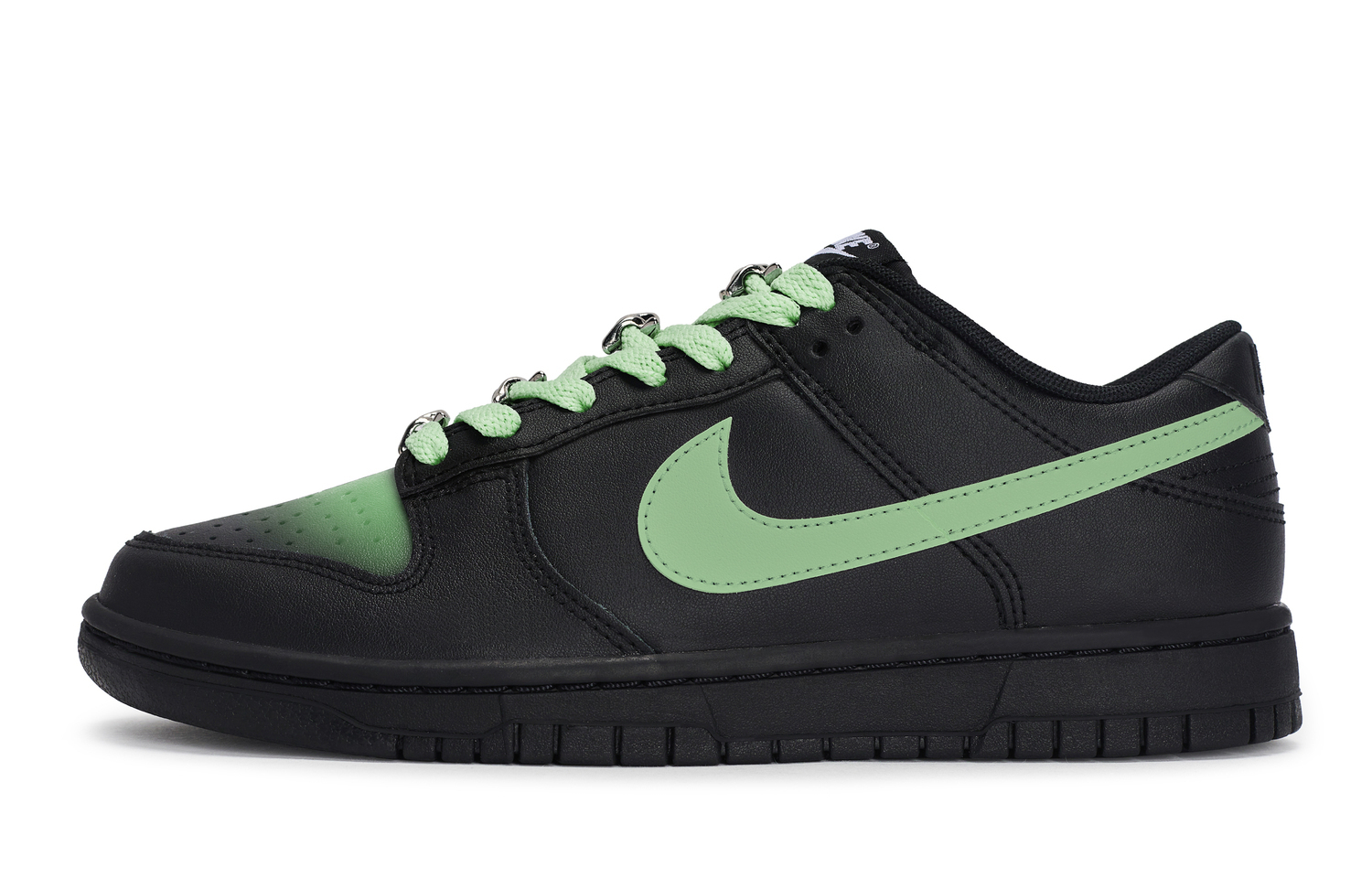 

Dunk 811 Manufacturing, Nebula Border Green низкие скейтерские кроссовки Unisex Nike, черный/зеленый
