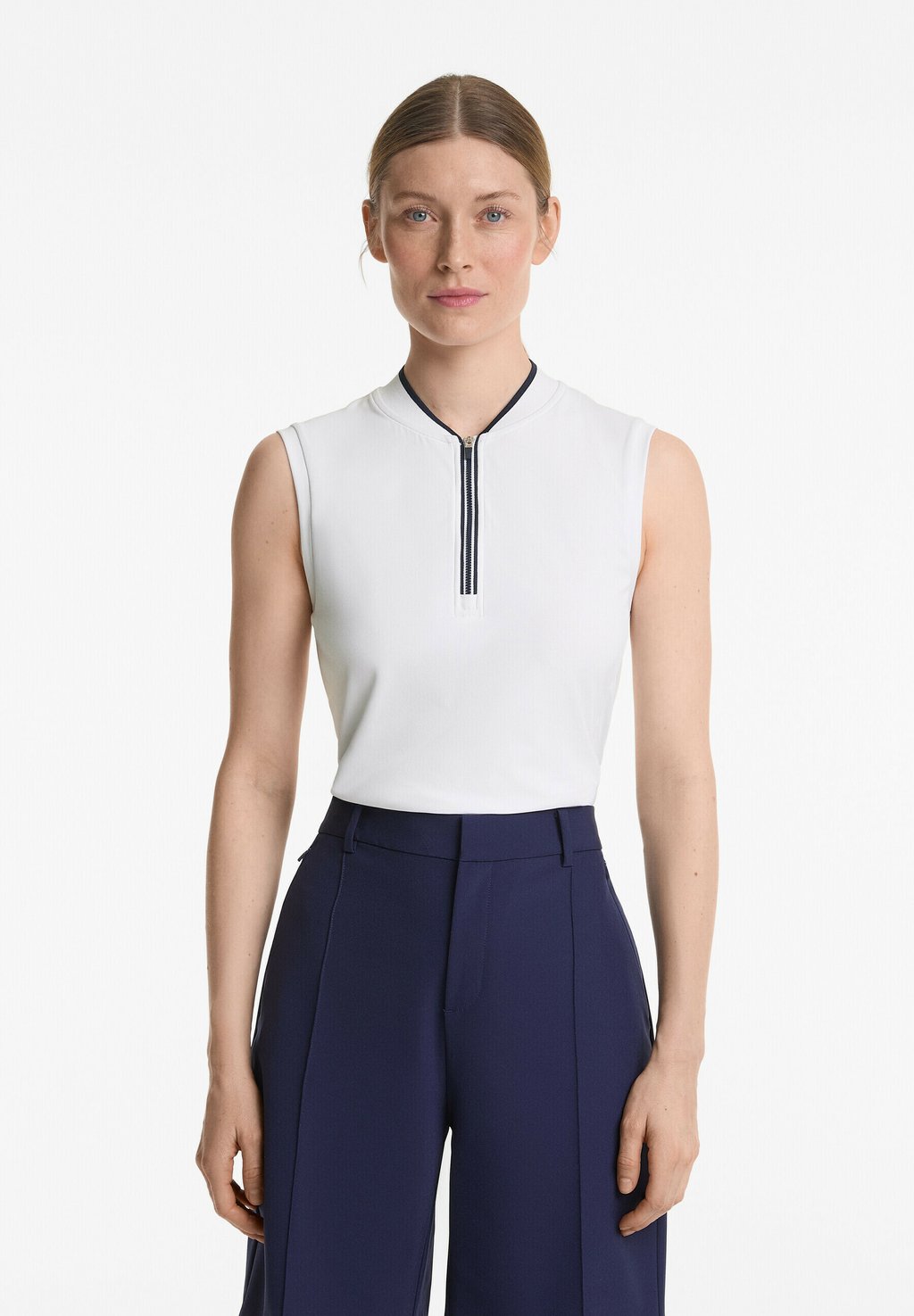 

Топ SLEEVELESS OYSHO, цвет Stone