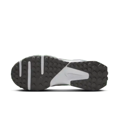 Кроссовки Nike Air Diamond Varsity Turf, цвет Wolf Grey/White/Iron Grey — фото 2