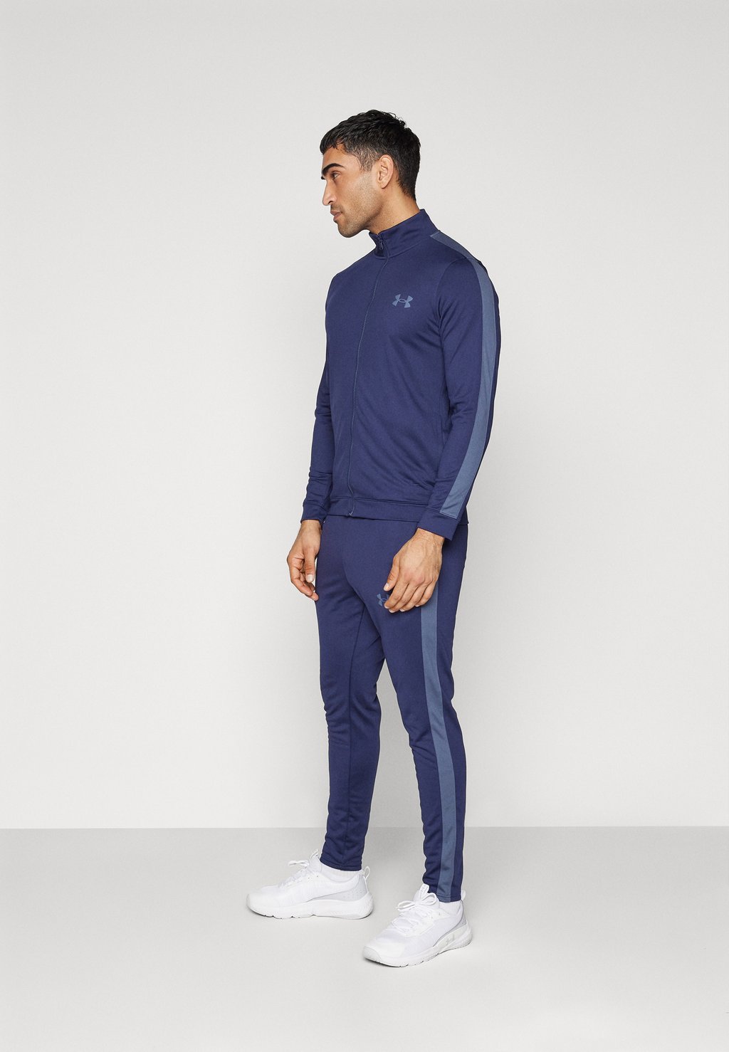 

Спортивный костюм TRACK SUIT Under Armour, цвет midnight navy/downpour gray