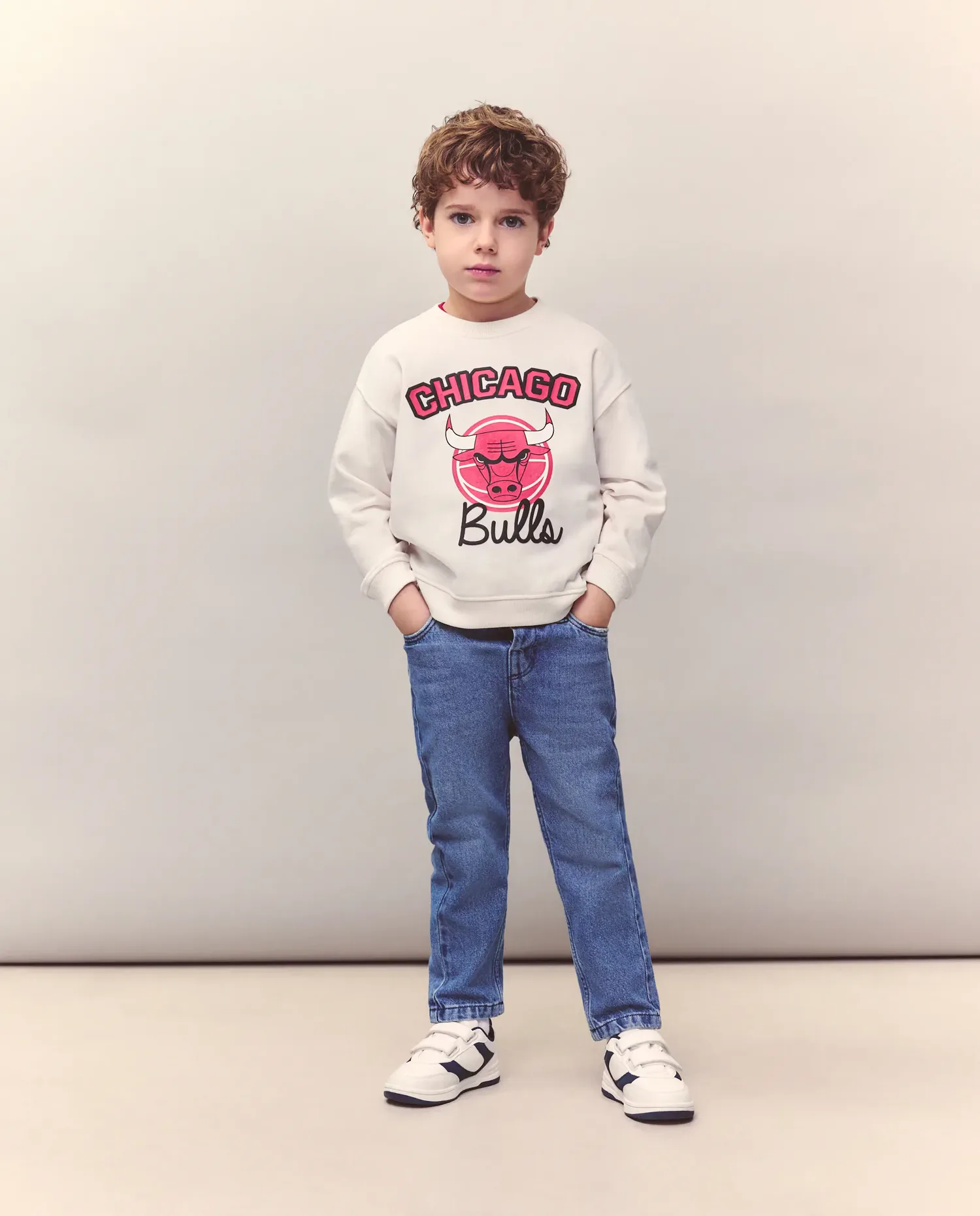 Толстовка на молнии с лицензией НБА CHICAGO BULLS для детей Kids El Corte Inglés, белый — фото 2