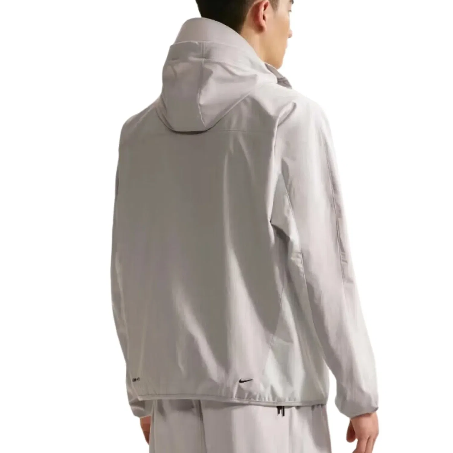 Куртка Nike Tech Helios Dri-FIT Shell Jacket 'Grey Fog Off White Black' IF0904-097, серый — фото 3