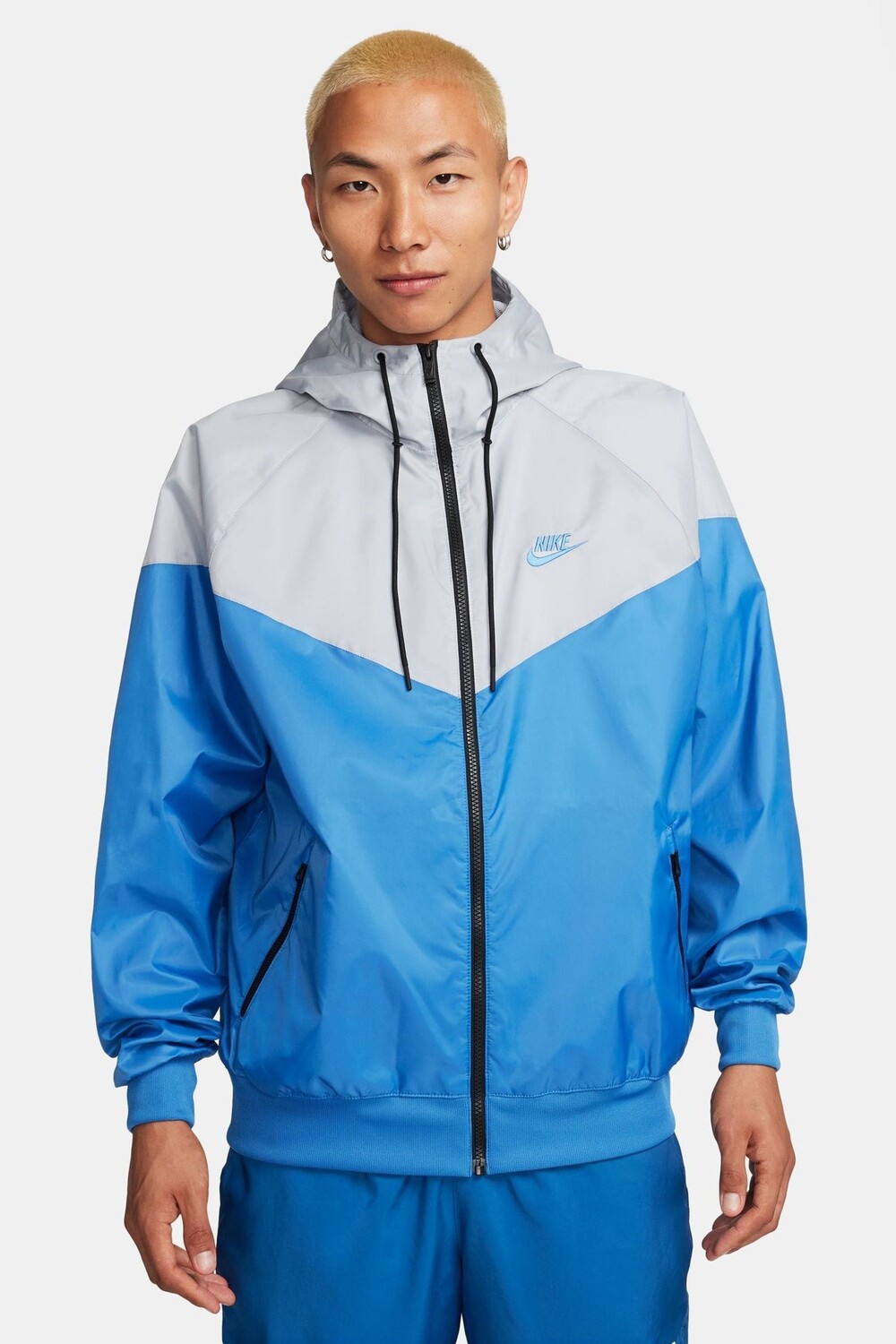 

Ветровка спортивная с капюшоном Nike, синий