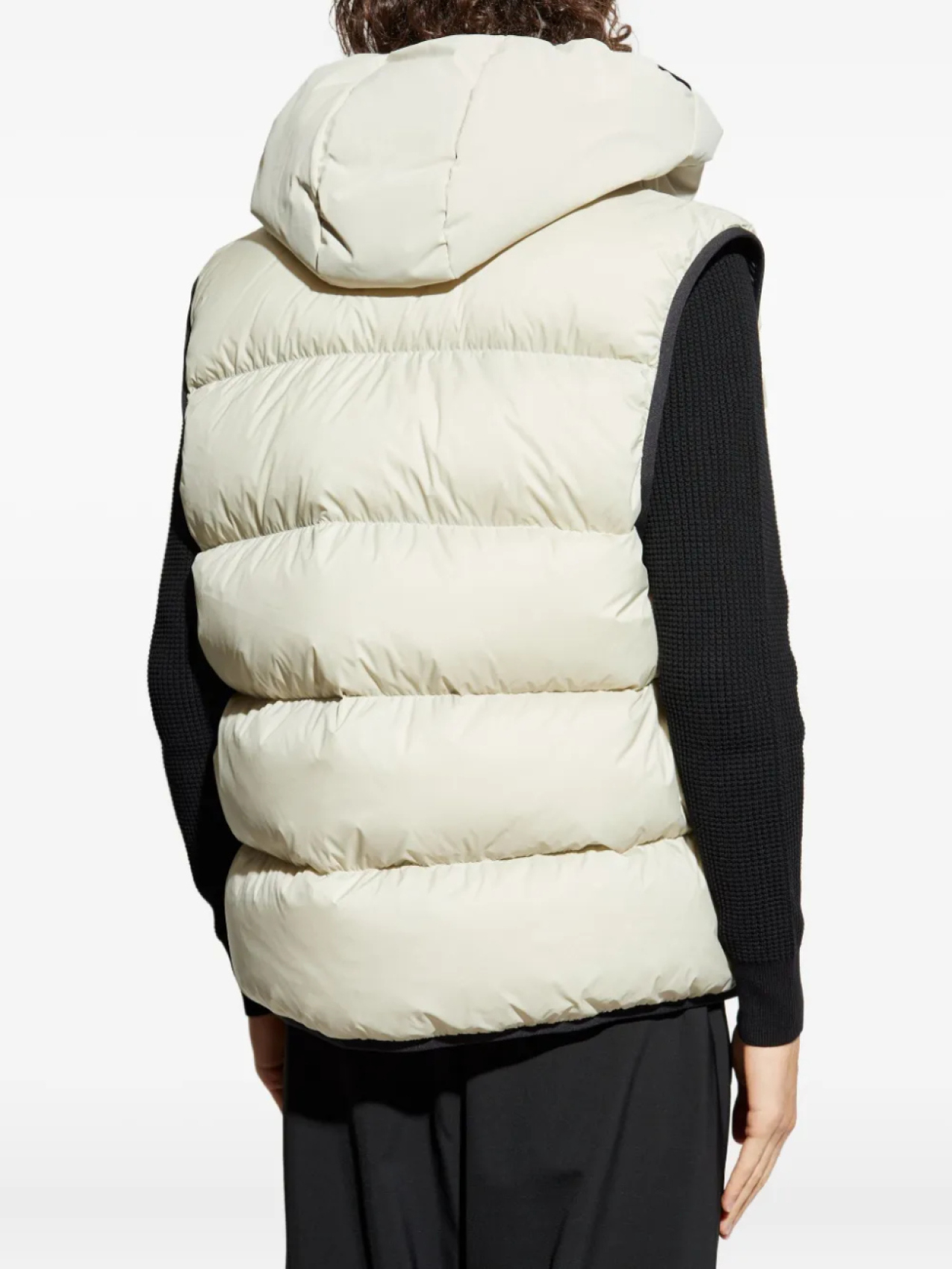 Утепленный жилет с капюшоном от Moncler Guersac, серый — фото 4