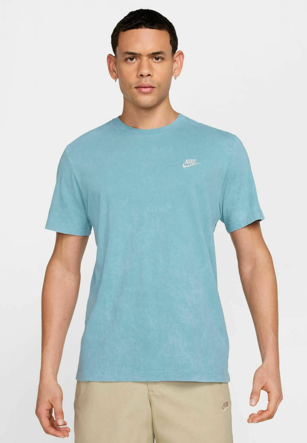 

Базовая футболка Nike Sportswear, бирюзовый