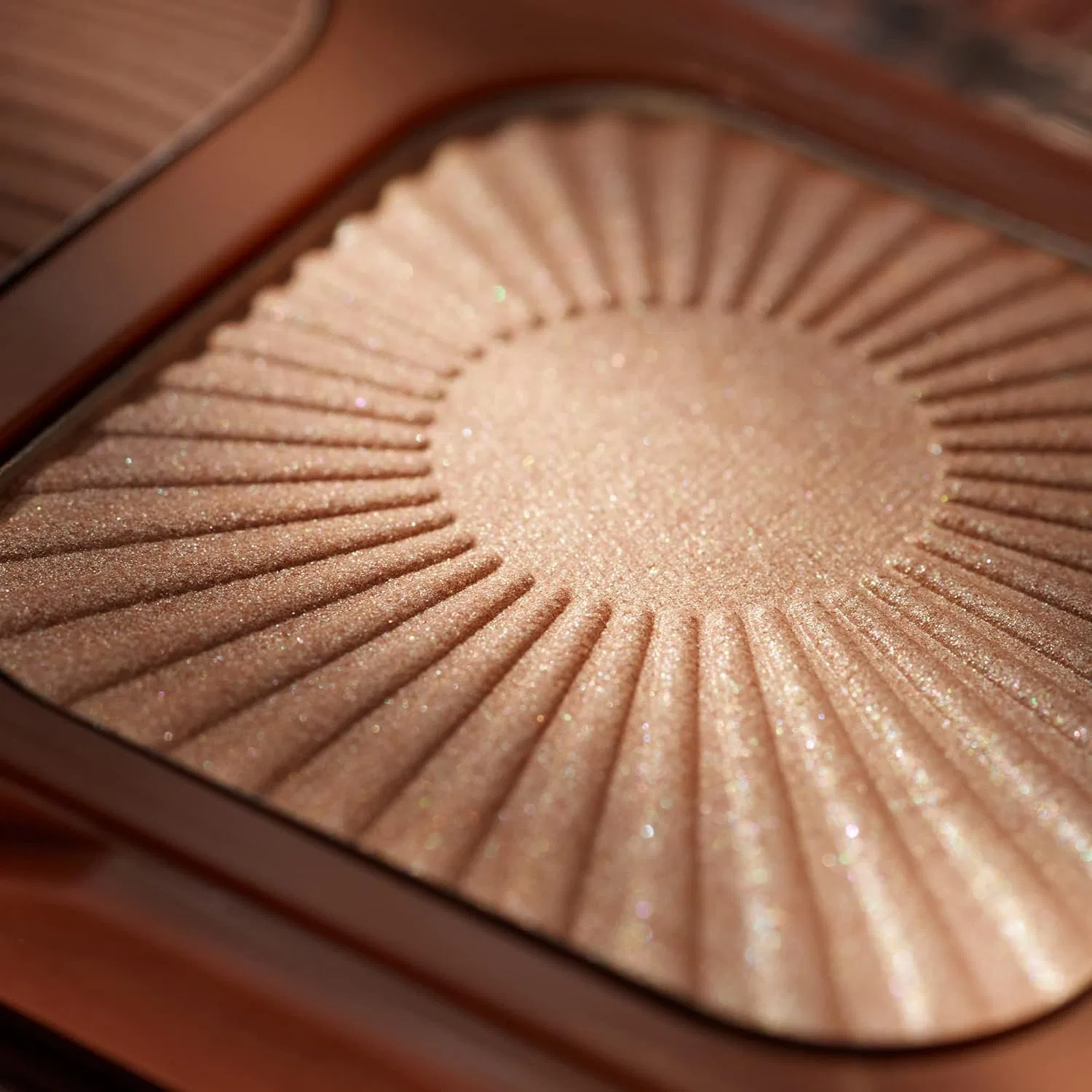 Палетка для контуринга «Holiday Skin Bronze & Glow» 010 от Catrice Catrice, Bronze & Highlighter — фото 4