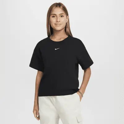 

Футболка Nike Sportswear Essential, черный