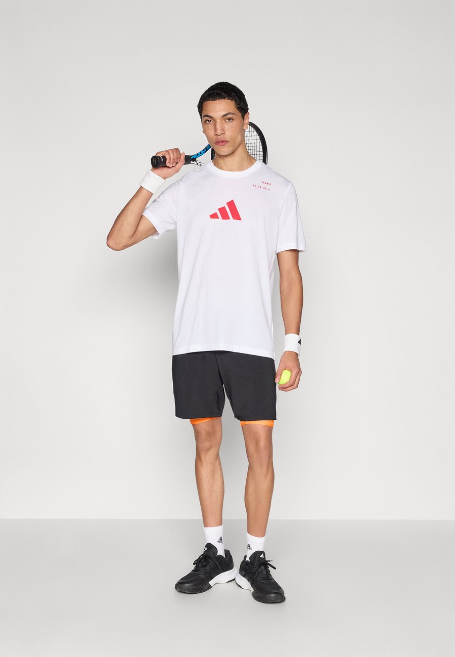 Спортивные шорты Adidas Performance CLUB SHORT, Black/Pure Orange/Black — фото 2