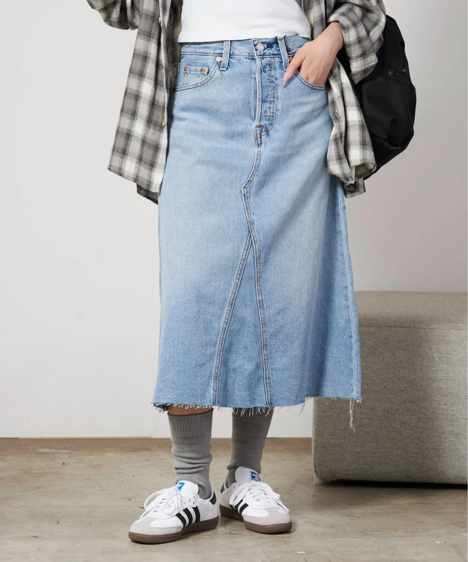 Джинсовая юбка LEVI'S HR A-LINE DECON (юбка А-силуэта с эффектом орошения) — фото 4