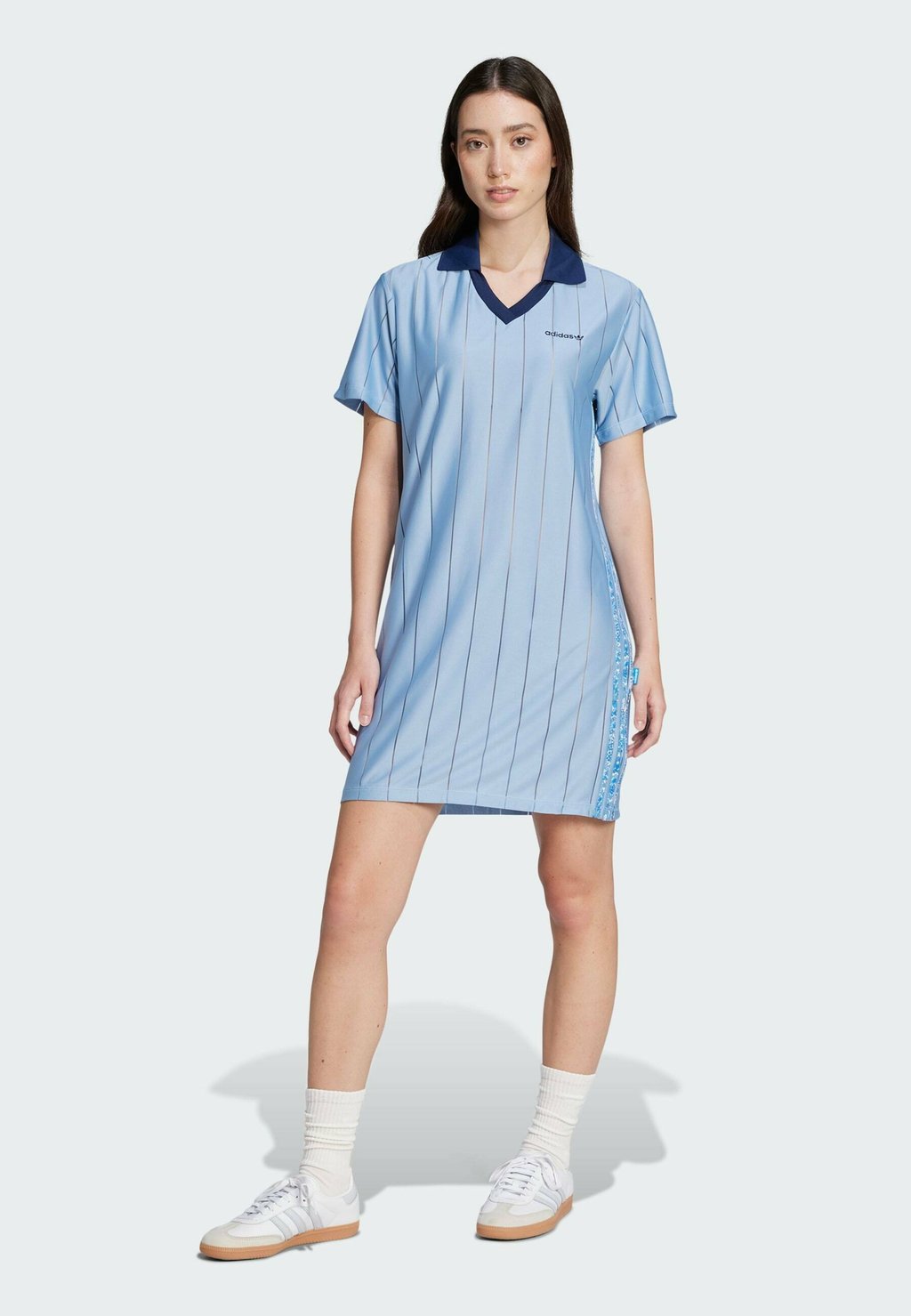 

Повседневное платье LIBERTY LONDON TONAL FOOTBALL Adidas Originals, синий