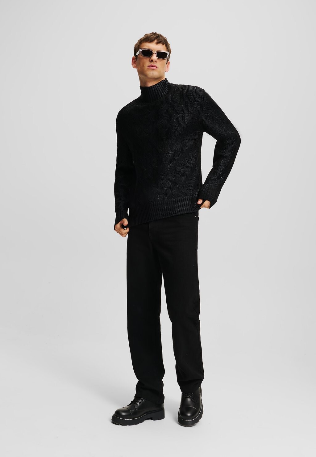 

Джемпер CHUNKY TURTLENECK KARL LAGERFELD, черный