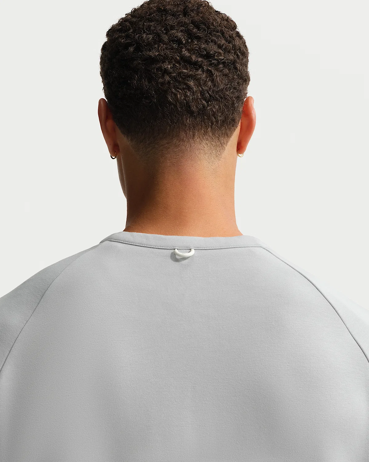Мужская футболка Nike 24.7 ImpossiblySoft Dri-FIT Crew, Grey Fog/Light Smoke Grey — фото 2