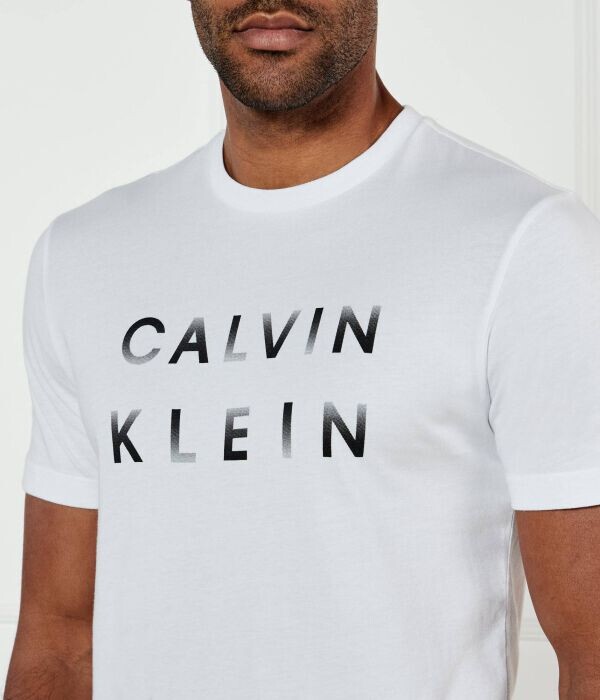 Футболка Calvin Klein Regular Fit с принтом логотипа, белый — фото 4