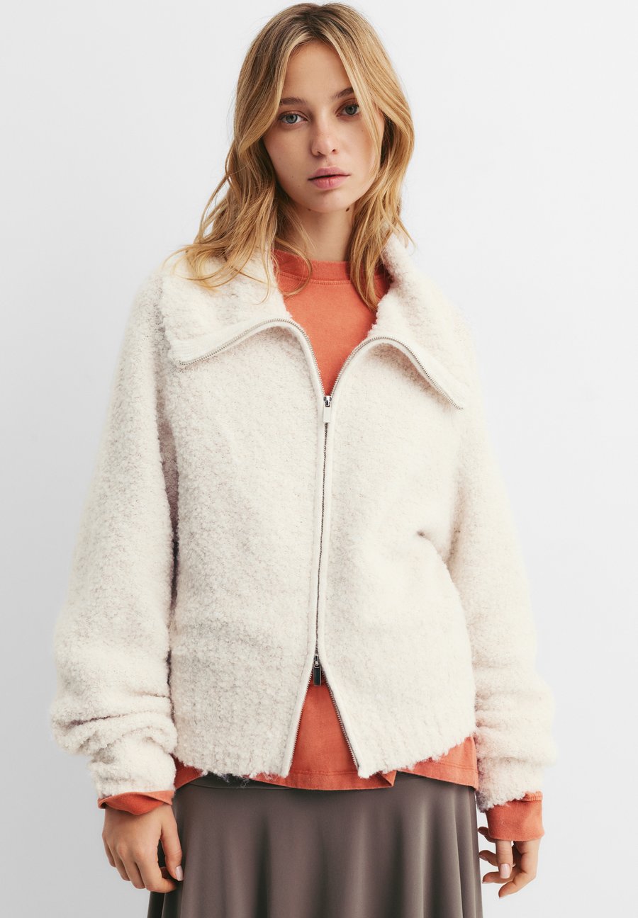 

Кардиган PULL&BEAR Cardigan, Beige