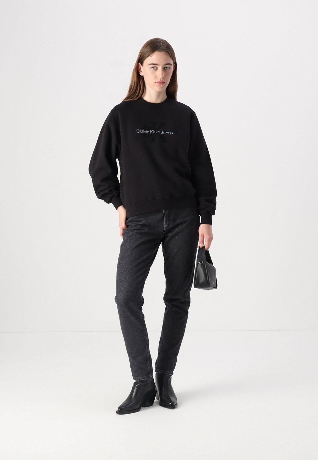 

Толстовка CREW NECK Calvin Klein Jeans, черный