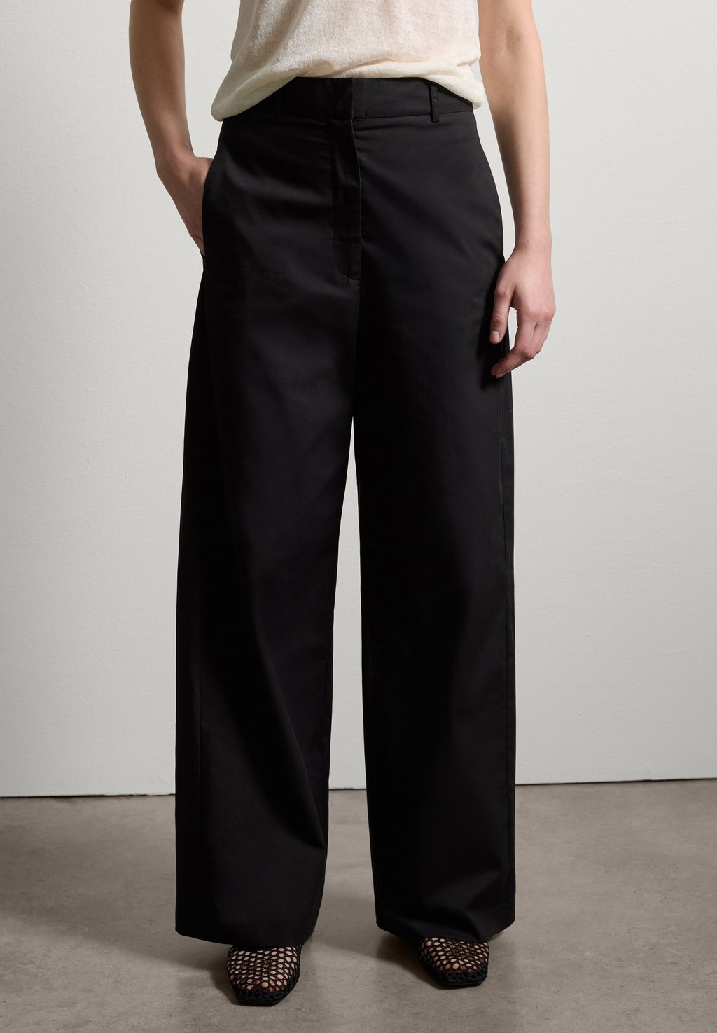 

Брюки STRAIGHT-FIT Stefanel, черный