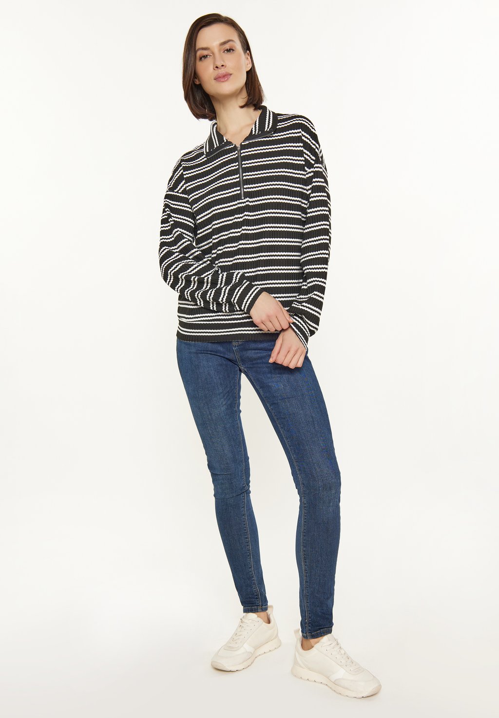 

Джемпер LONGSLEEVE usha, черный