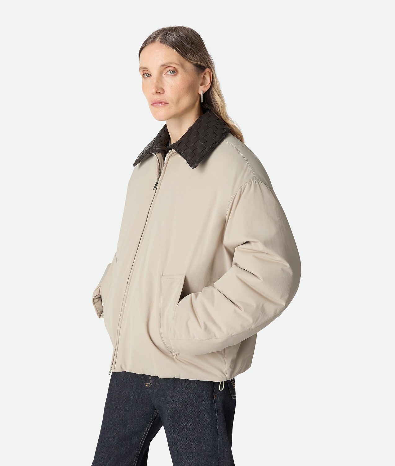 Пуховик из технического нейлона BOTTEGA VENETA, серая замазка — фото 2