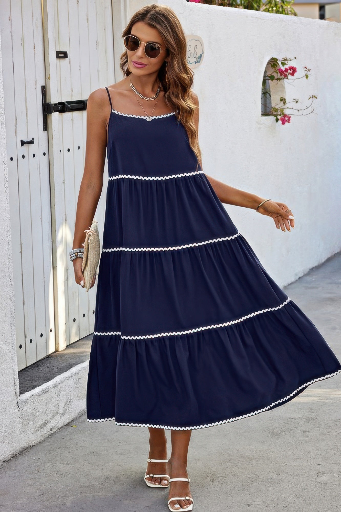 

Платье-миди без рукавов на тонких бретелях свободного силуэта TRUEDAMES, темно-синий