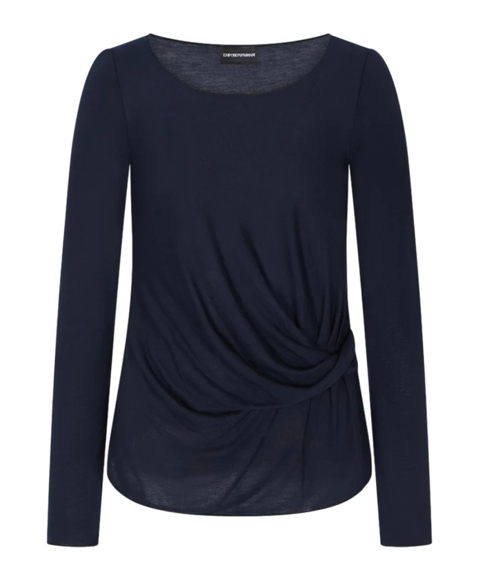 

Трикотажная блузка с круглым вырезом и длинными рукавами, украшенная декоративными элементами в виде скручивания ткани. Emporio Armani, синий