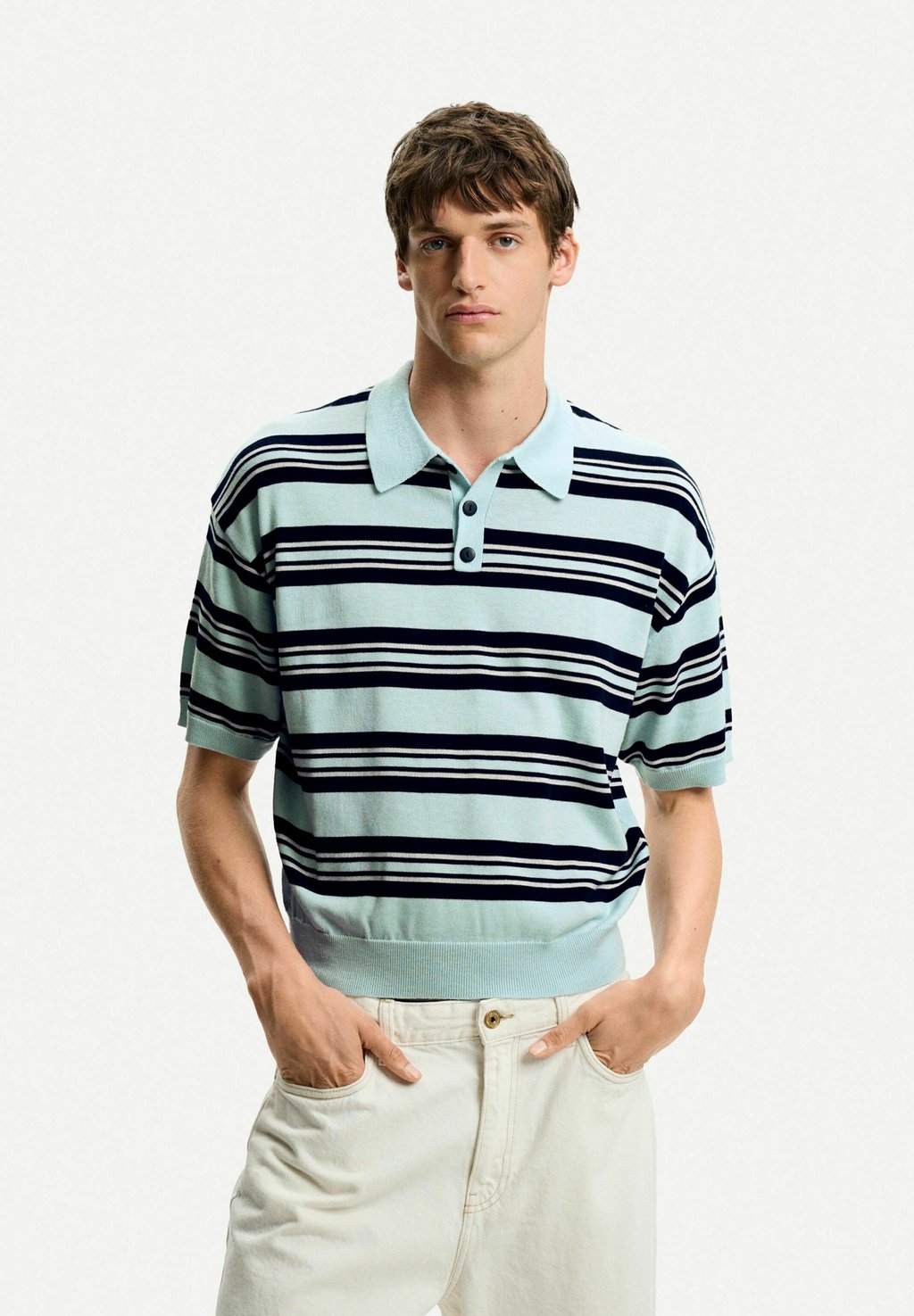 

Рубашка поло STRIPED Bershka, светло-голубой